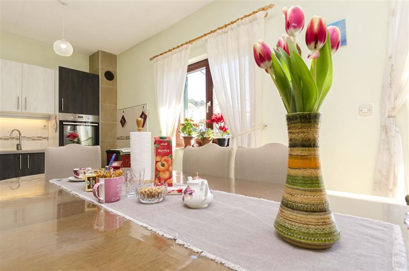 Apartment A1, for 6 persons