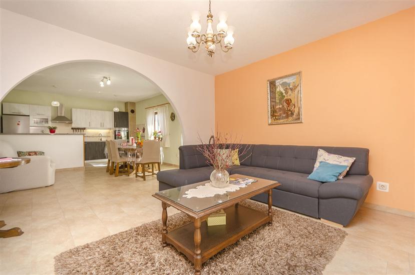 Apartment A1, for 6 persons