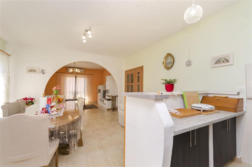 Apartment A1, for 6 persons