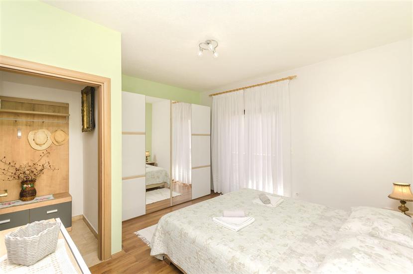 Apartment A1, for 6 persons