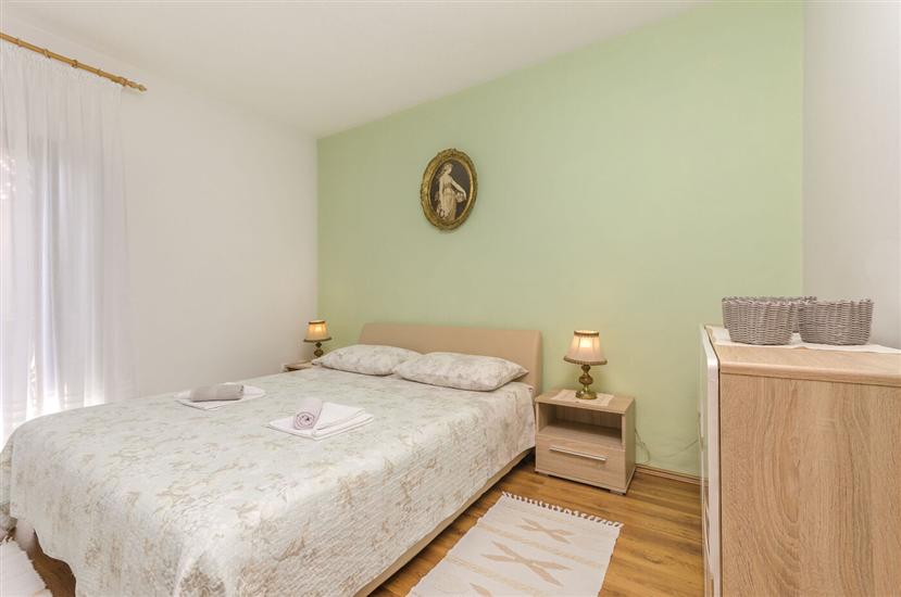 Apartment A1, for 6 persons