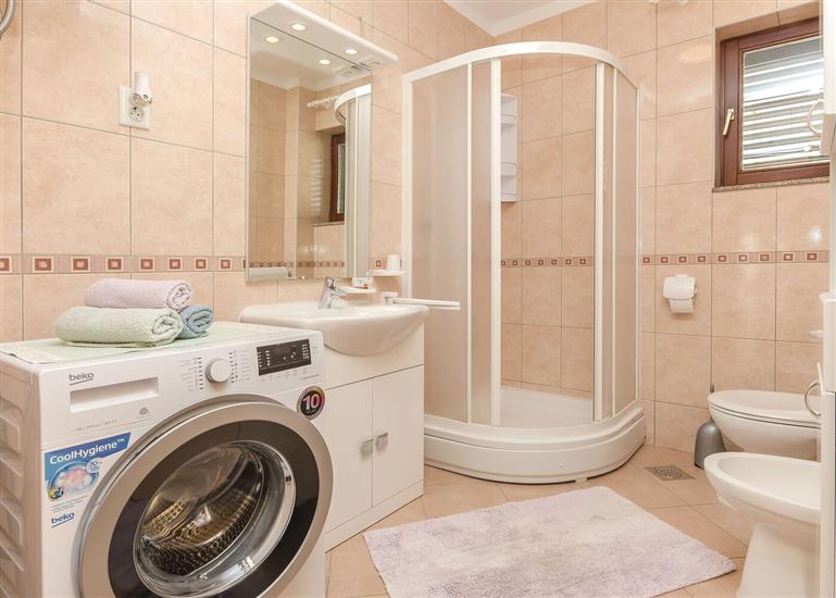 Apartment A1, for 6 persons