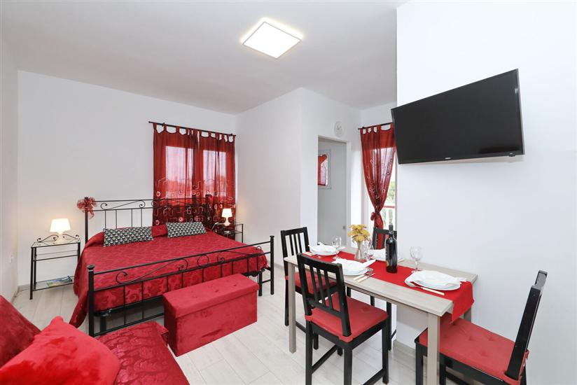 Apartment A2, for 3 persons