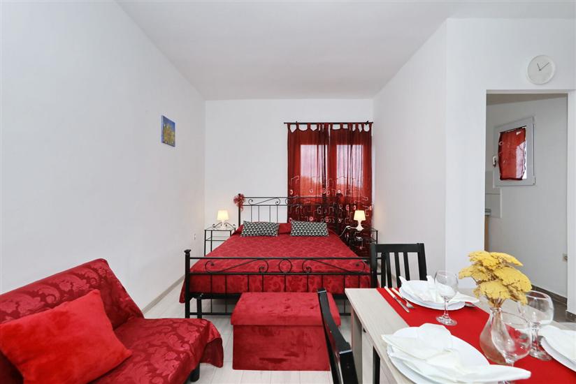 Apartment A2, for 3 persons