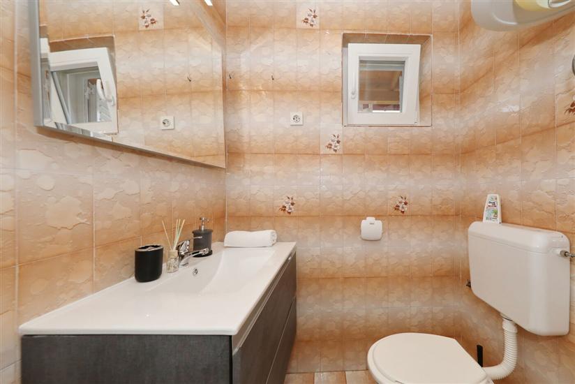 Apartment A2, for 3 persons