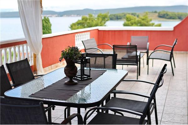 Apartment A4, for 5 persons