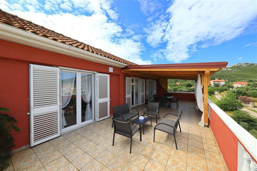 Apartment A4, for 5 persons