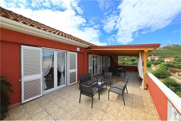 Apartment A4, for 5 persons