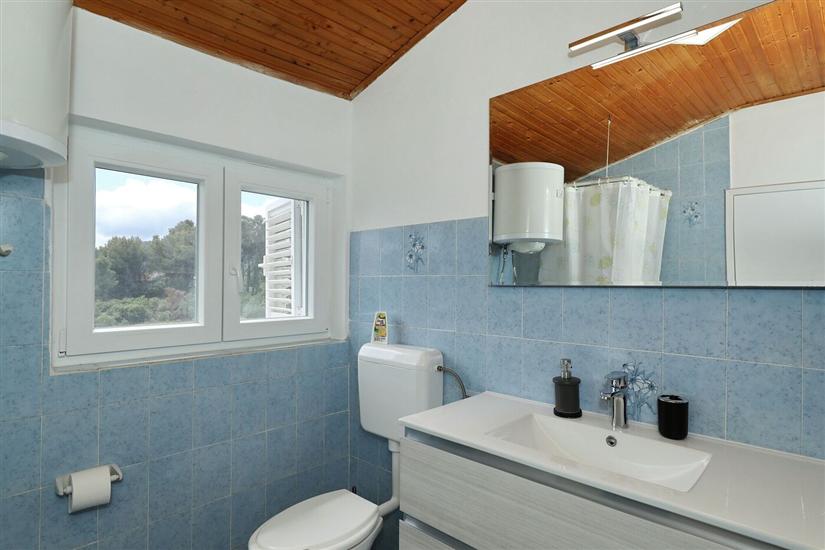 Apartment A4, for 5 persons