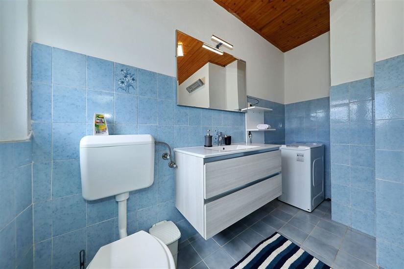 Apartment A4, for 5 persons