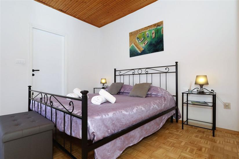 Apartment A4, for 5 persons