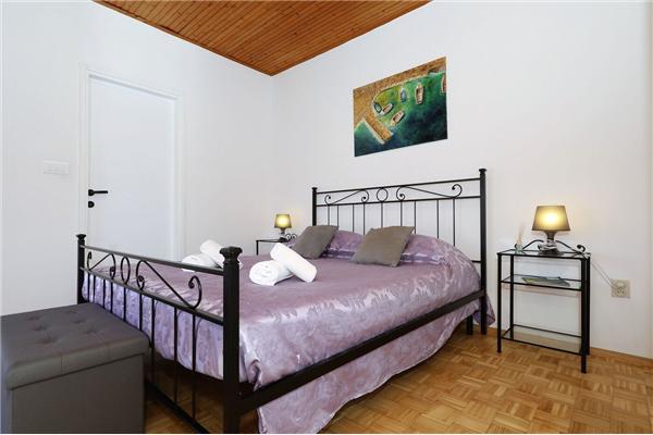 Apartment A4, for 5 persons