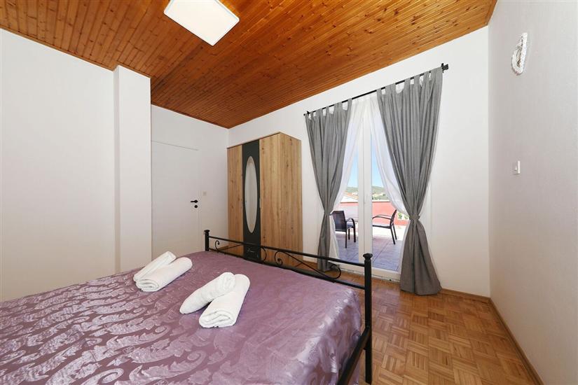 Apartment A4, for 5 persons