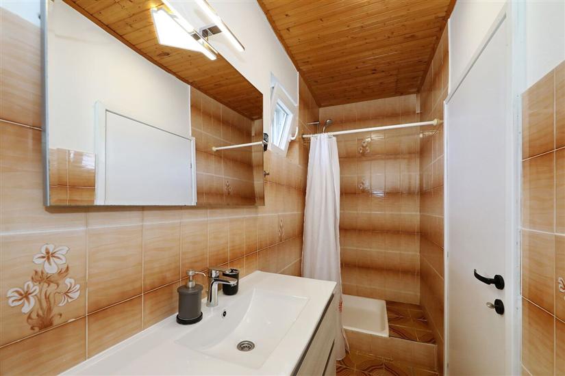 Apartment A4, for 5 persons