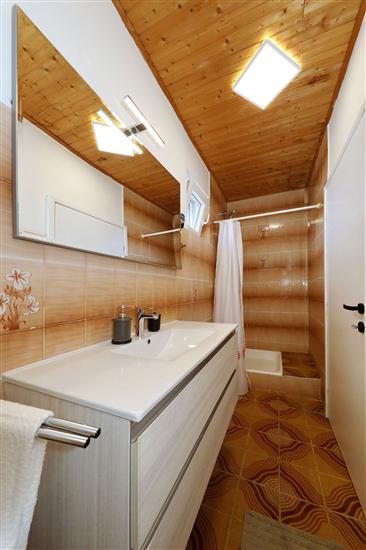 Apartment A4, for 5 persons