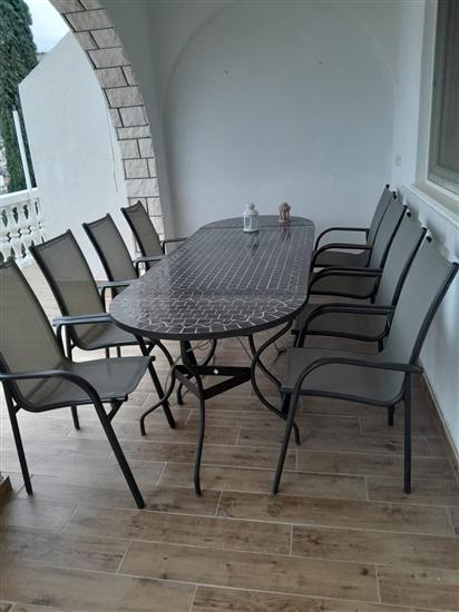 Apartment A5, for 8 persons