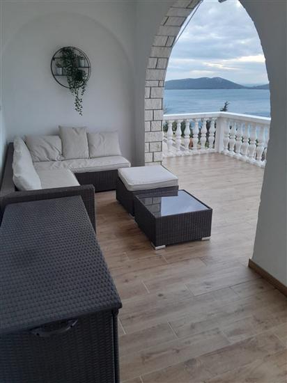 Apartment A5, for 8 persons