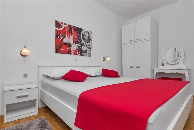 Apartment A2, for 3 persons