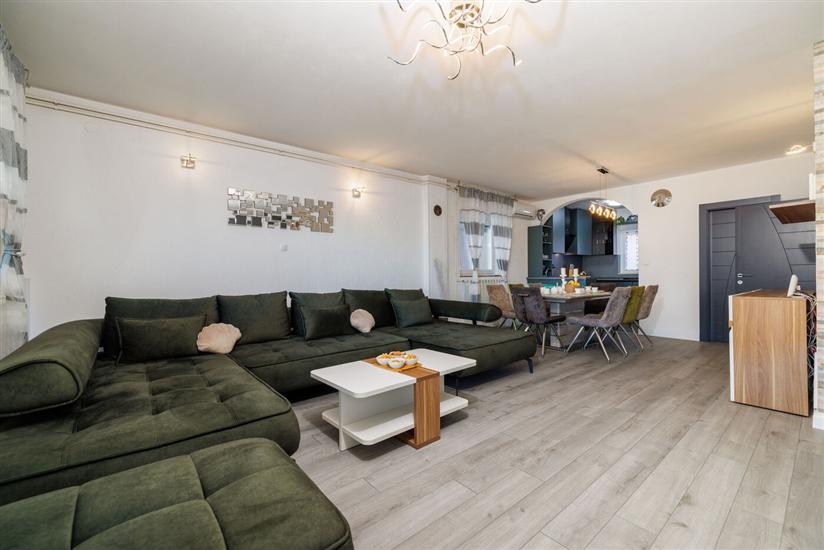 Apartment A1, for 7 persons