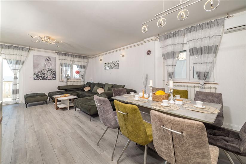 Apartment A1, for 7 persons