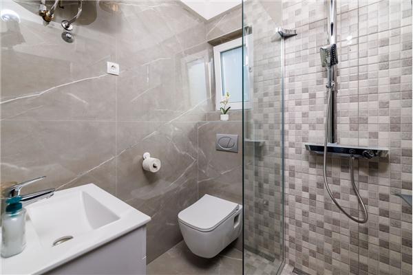 Apartment A1, for 7 persons