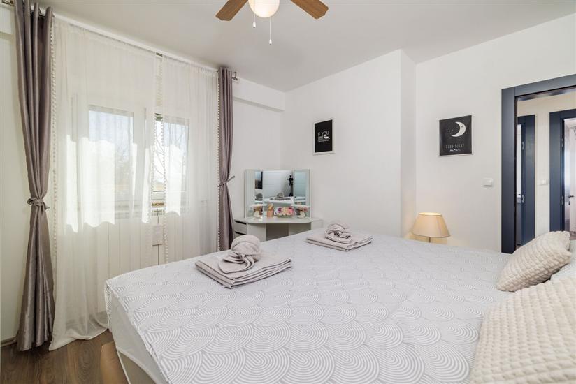 Apartment A1, for 7 persons