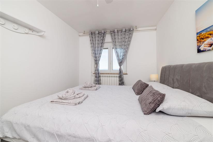 Apartment A1, for 7 persons