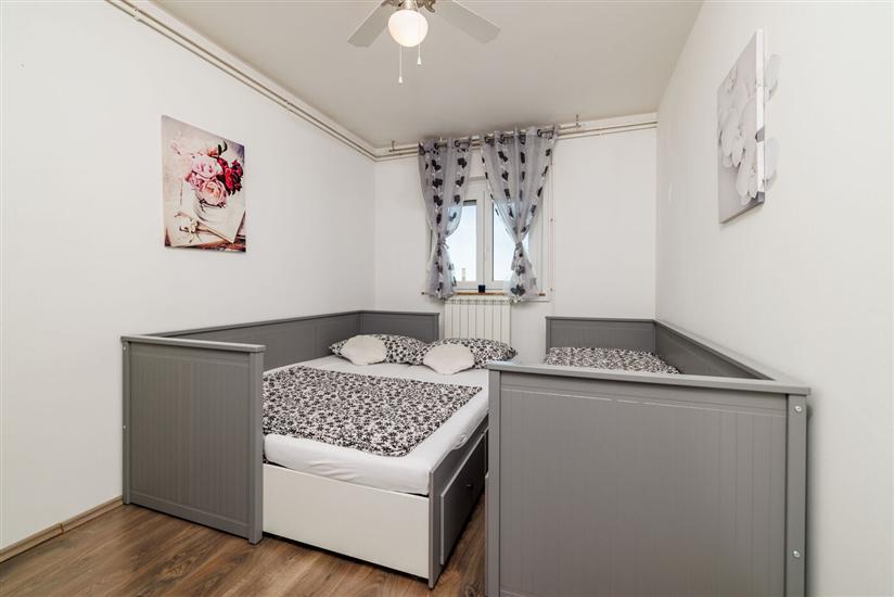 Apartment A1, for 7 persons