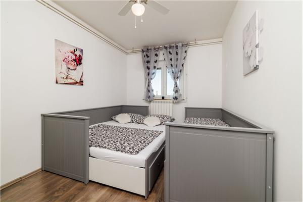 Apartment A1, for 7 persons