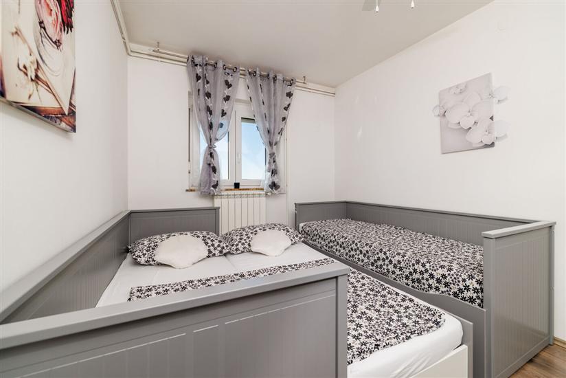 Apartment A1, for 7 persons