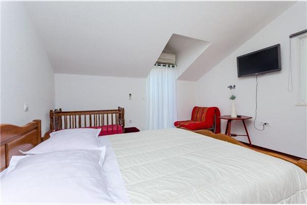 Apartment A2, for 4 persons