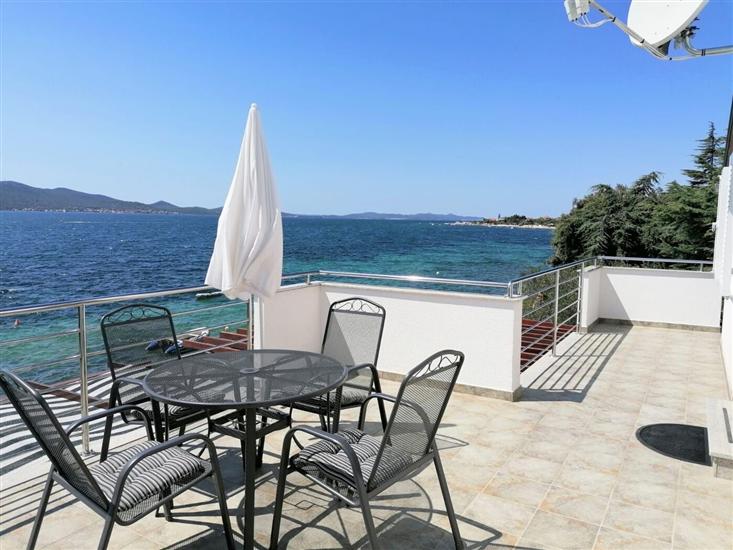 Apartment A1, for 8 persons