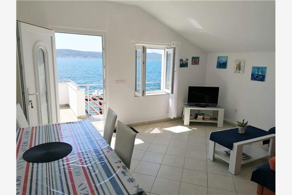 Apartment A1, for 8 persons