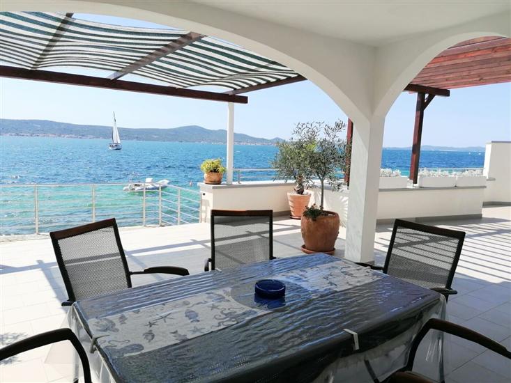 Apartment A1, for 8 persons