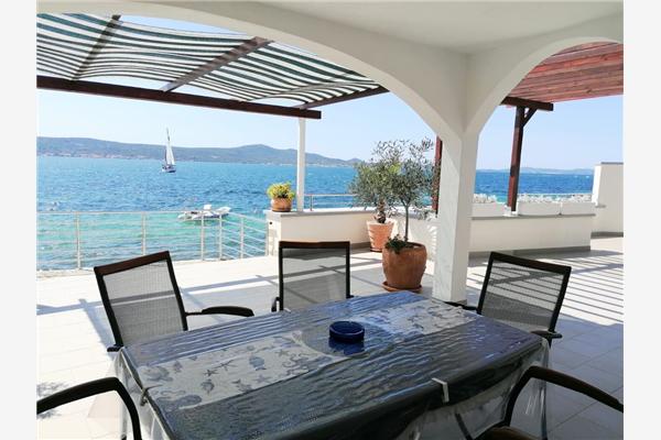 Apartment A1, for 8 persons