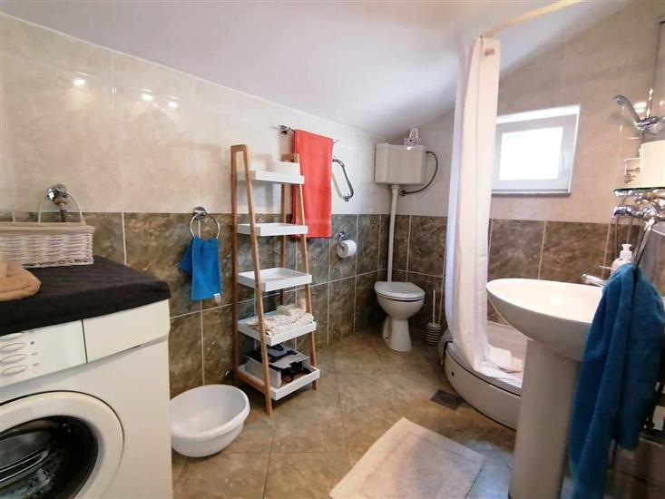 Apartment A1, for 8 persons