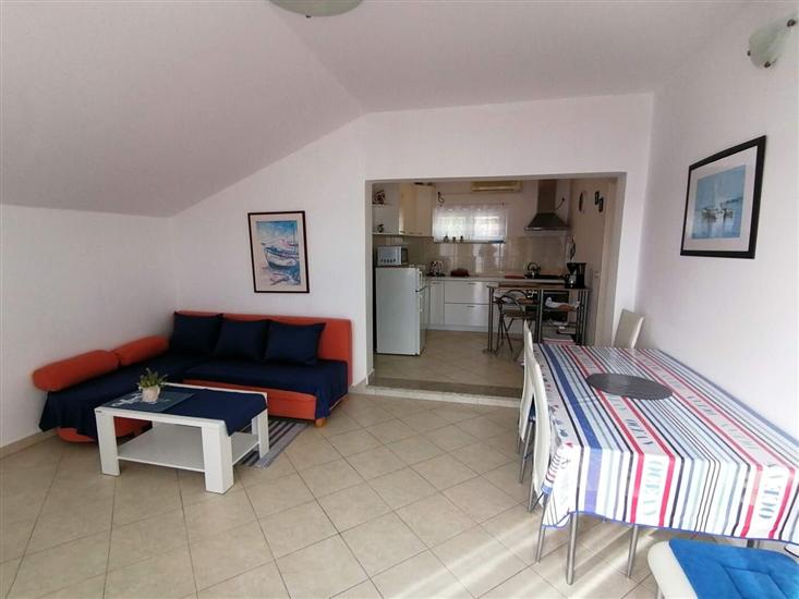 Apartment A1, for 8 persons