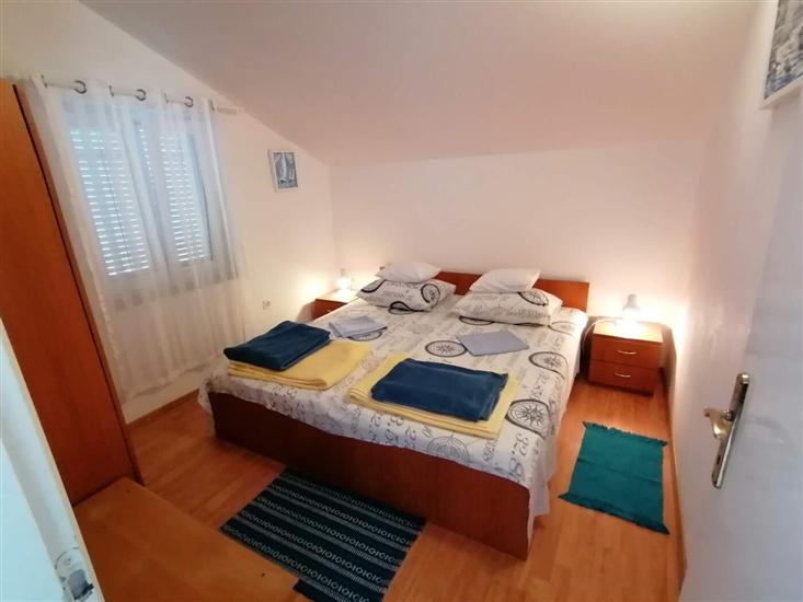 Apartment A1, for 8 persons