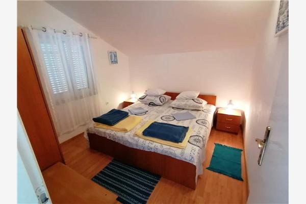 Apartment A1, for 8 persons