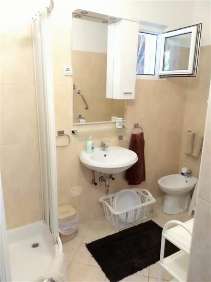 Apartment A1, for 8 persons