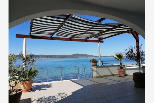 Apartment A1, for 8 persons