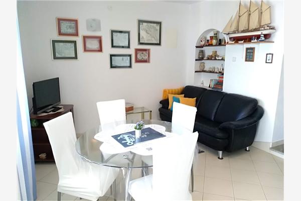 Apartment A1, for 8 persons