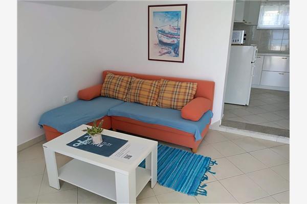 Apartment A1, for 8 persons