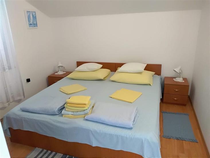 Apartment A1, for 8 persons