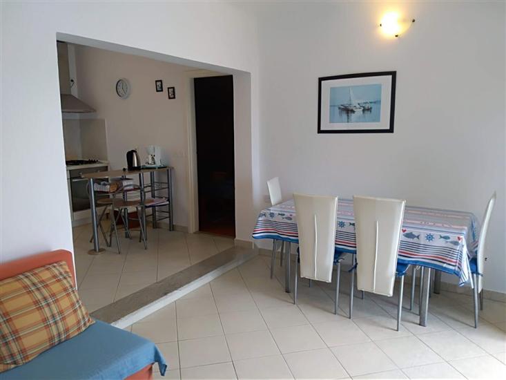 Apartment A1, for 8 persons