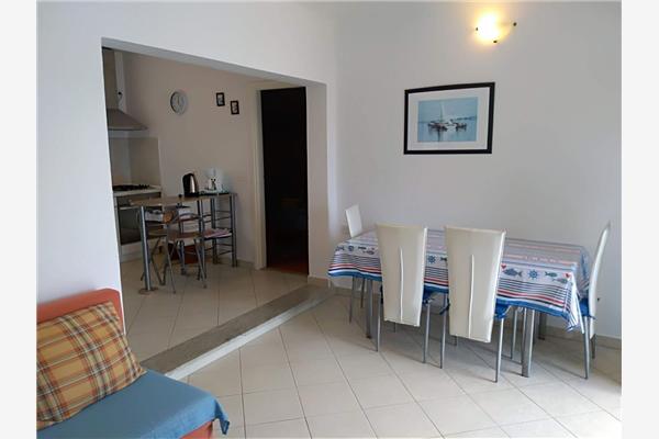 Apartment A1, for 8 persons