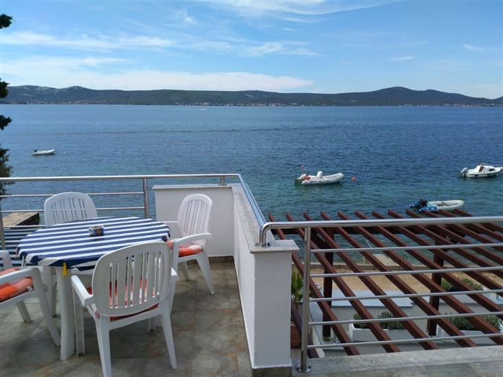 Apartment A1, for 8 persons