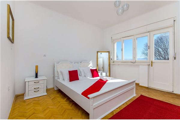 House K1, for 10 persons