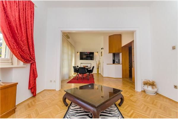 House K1, for 10 persons