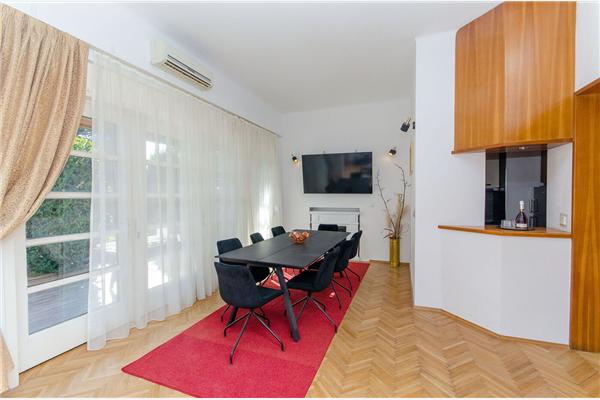 House K1, for 10 persons